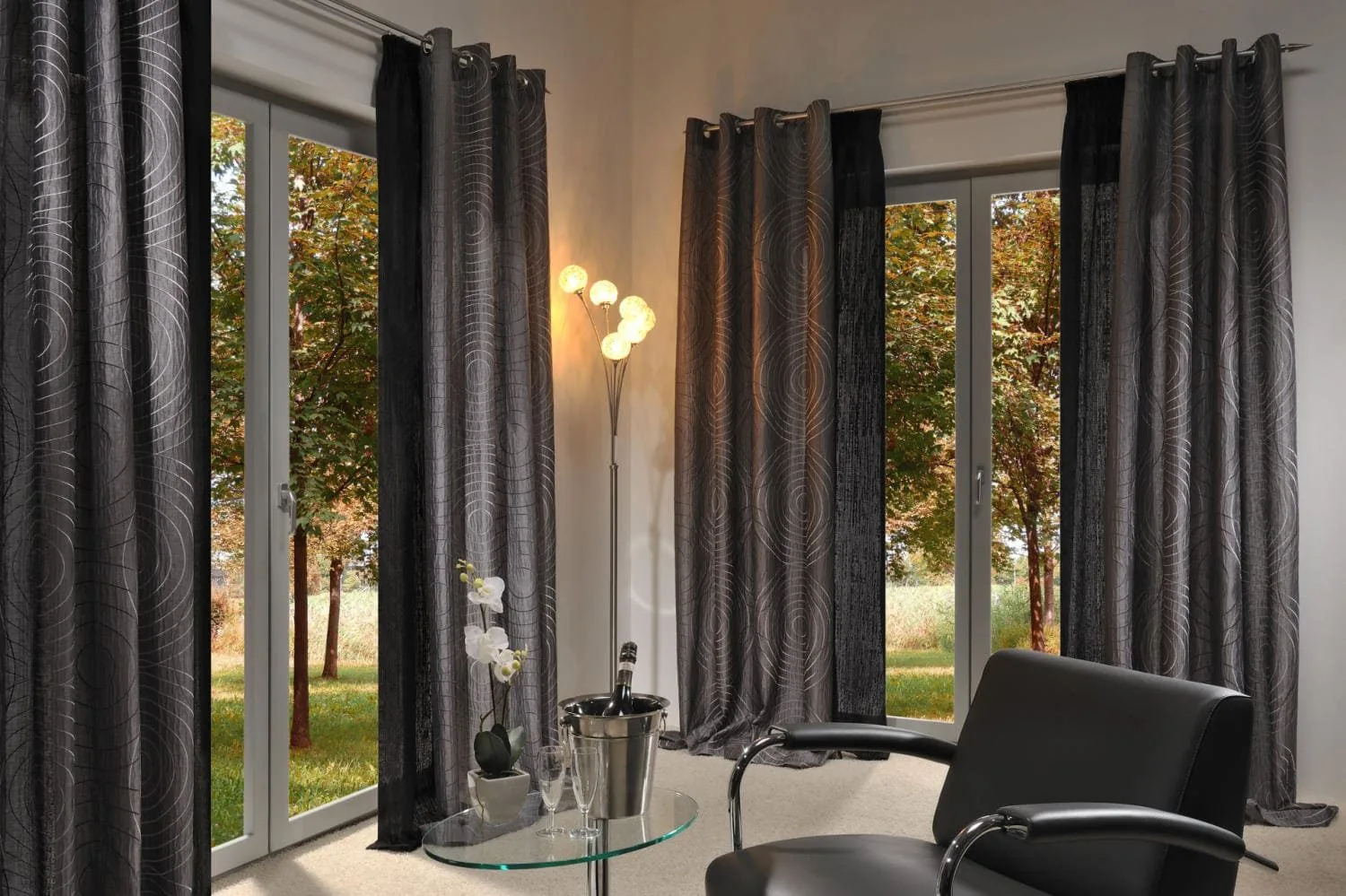 Rideaux posés à domicile par l'atelier